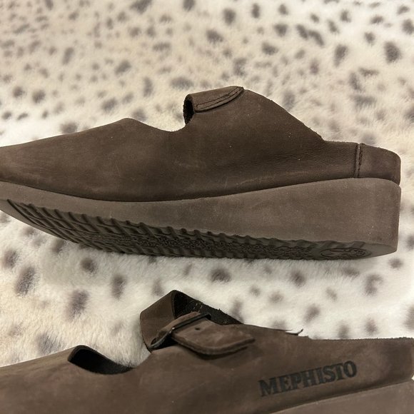 MEPHISTO, BROWN, MARY JANE'S, NOT WORN ALOT, SLIGHTLY WORN SIZE 8 - Picture 3 of 5